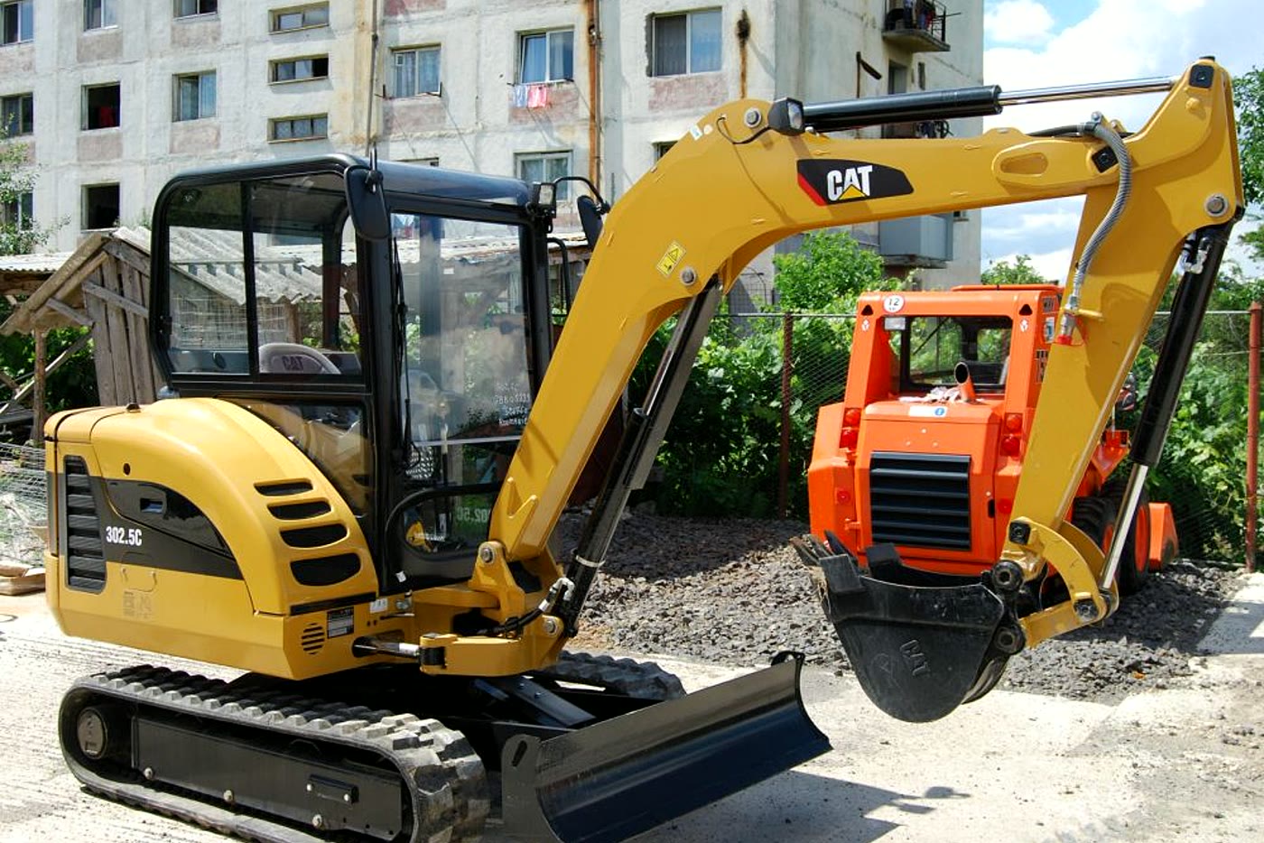 Miniexcavator de inchiriat Caterpillar 302.5C